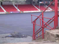 Pitch_060903_3.jpg (98986 bytes)