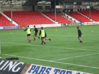 Pitch_260903_1.jpg (82018 bytes)