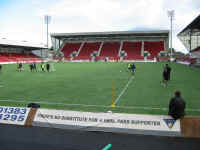 Pitch_260903_3.jpg (71207 bytes)