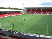 Pitch_260903_4.jpg (75075 bytes)