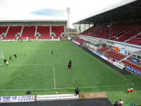 Pitch_260903_5.jpg (78714 bytes)