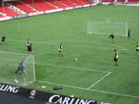 Pitch_260903_6.jpg (79761 bytes)